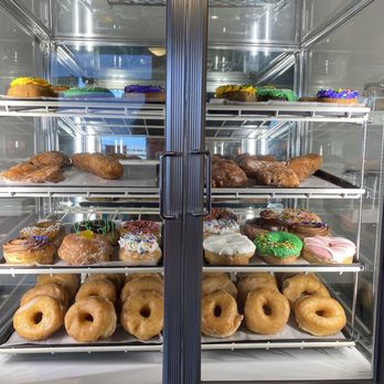 Thunderbird Inn - Doughnuts - Hotels Near Me - Savannah, Georgia