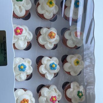Sue, Especially For You Custom Desserts - I ordered 2 dozen cupcakes for my cousins Garden Theme bridal shower and Sue was able to make accommodations. - Bakeries Near Me - Alameda, California Sue, Especially For You Custom Desserts - I ordered 2 dozen cupcakes for my cousins Garden Theme bridal shower and Sue was able to make accommodations. - Bakeries Near Me - Alameda, California