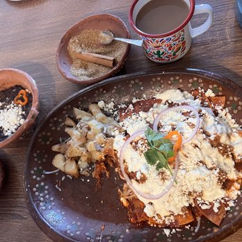 Los Chilaquiles Mexican Breakfast - Chilaquiles Colorado with Cochinita, Cafe Ollá, Black Beans - Mexican Near Me - Reno, Nevada Los Chilaquiles Mexican Breakfast - Chilaquiles Colorado with Cochinita, Cafe Ollá, Black Beans - Mexican Near Me - Reno, Nevada