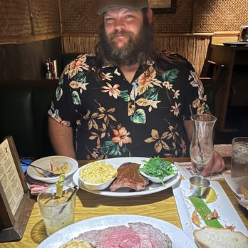 Damon's Steak House - Prime rib, rack of ribs, and my cutie - Steakhouses Near Me - Glendale, California