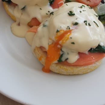 UCC Mentore - Salmon Benedict - Cafes Near Me - Taguig, NCR