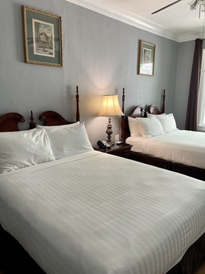 MarQueen Hotel by null