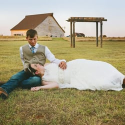 Bolt Photography - Love in the Barn