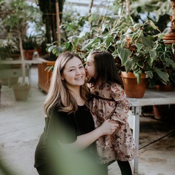 Peppermint Skies Photography - Mom and daughter pictures - Session Photography Near Me