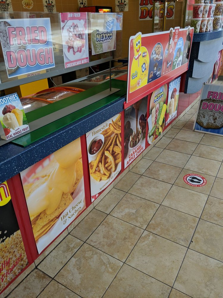 POPCORN CASTLE Updated June 2024 12 Photos 100 Commercial Rd