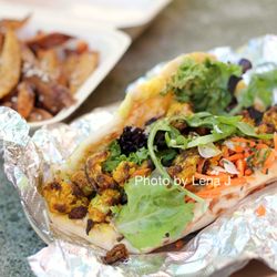 The Jefferson Market - Curried Cauliflower Pita ($12.50) with Za'atar fries & masala ketchup. Requested no dressing.