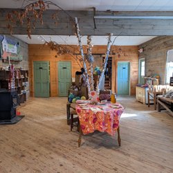 Gould Hill Apple Orchards - Section for fashion and home items.