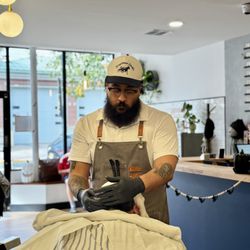 Tom Henry Barbershop