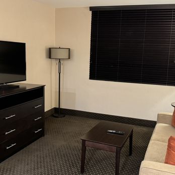 The Carriage House - Common area - Hotels Near Me - Las Vegas, Nevada The Carriage House - Common area - Hotels Near Me - Las Vegas, Nevada