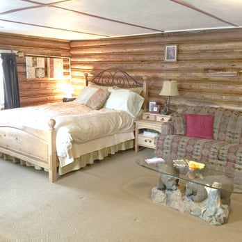 James Cabins - Interior photo Studio Cabin #3 - Vacation Rentals Near Me - Grand Lake, Colorado James Cabins - Interior photo Studio Cabin #3 - Vacation Rentals Near Me - Grand Lake, Colorado