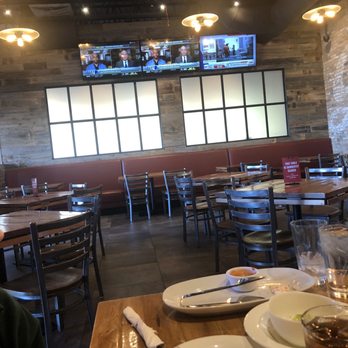 Giordano's - Completely empty but still ignored! Won't be back! - Pizza Near Me - Rosemont, Illinois Giordano's - Completely empty but still ignored! Won't be back! - Pizza Near Me - Rosemont, Illinois