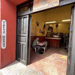 Torta Mundo - Small seating for 11.