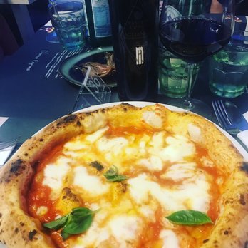 Pizzeria Vincenzo Capuano - Pizza Near Me - Naples, NA