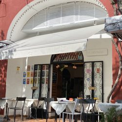 Saraceno d'Oro - Front of restaurant was very inviting.
