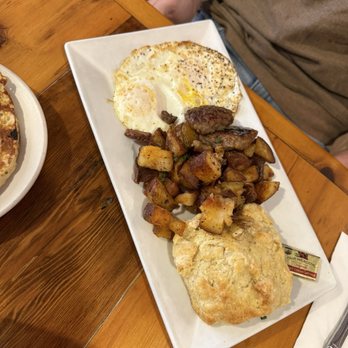 Butler's Pantry - Pantry breakfast with sausage and home fries - Breakfast & Brunch Near Me - Stowe, Vermont Butler's Pantry - Pantry breakfast with sausage and home fries - Breakfast & Brunch Near Me - Stowe, Vermont