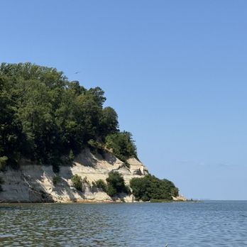 Westmoreland State Park - Cliffs at Fossil Beach - Parks Near Me - Montross, Virginia Westmoreland State Park - Cliffs at Fossil Beach - Parks Near Me - Montross, Virginia