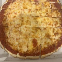 Carbone's Pizzeria - Woodbury - Half cheese and half pepperoni pizza