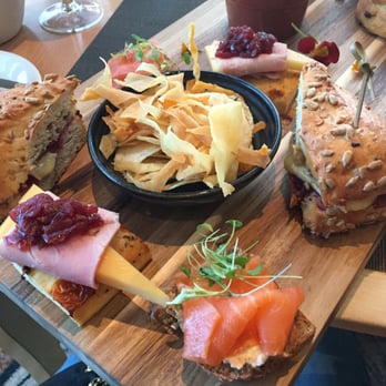 Hilton Belfast - Hotels Near Me - Belfast, BFS Hilton Belfast - Hotels Near Me - Belfast, BFS