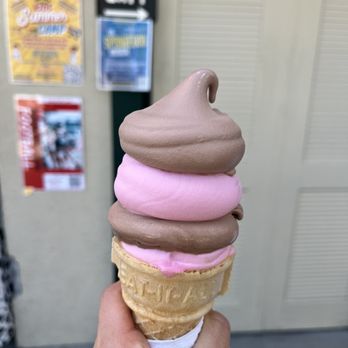 Meadowlark Dairy - Chocolate strawberry stack - small - Ice Cream & Frozen Yogurt Near Me - Pleasanton, California