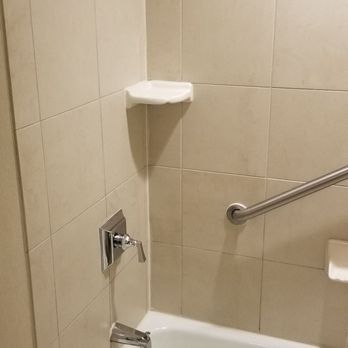 DoubleTree by Hilton Hotel Downtown Wilmington - Legal District - Shower - Hotels Near Me - Wilmington, Delaware DoubleTree by Hilton Hotel Downtown Wilmington - Legal District - Shower - Hotels Near Me - Wilmington, Delaware