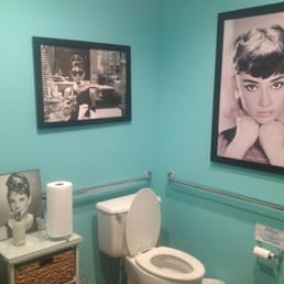 Audrey bathroom