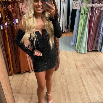 Windsor - Feather sleeve cocktail dress - Accessories Near Me - Tysons, Virginia