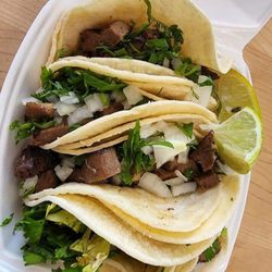 Coyote's Food Truck - Lengua tacos