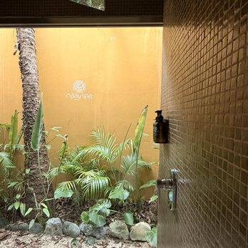 El Dorado Seaside Suites - Shower in the spa - Hotels Near Me - Solidaridad, ROO El Dorado Seaside Suites - Shower in the spa - Hotels Near Me - Solidaridad, ROO