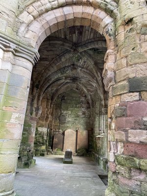 Jedburgh Abbey by null