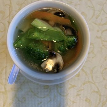 Szechwan Kitchen - Vegetable soup comes with lunch special- fresh and tasty with lots of vegetables - Chinese Near Me - Phoenix, Arizona