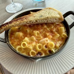 Duck Bay Hotel & Restaurant - Mac & Cheese