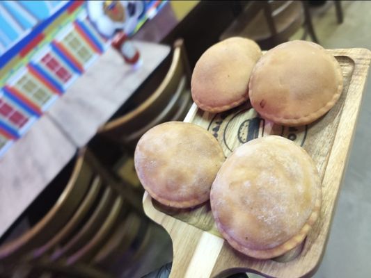 Charles & Larry by null