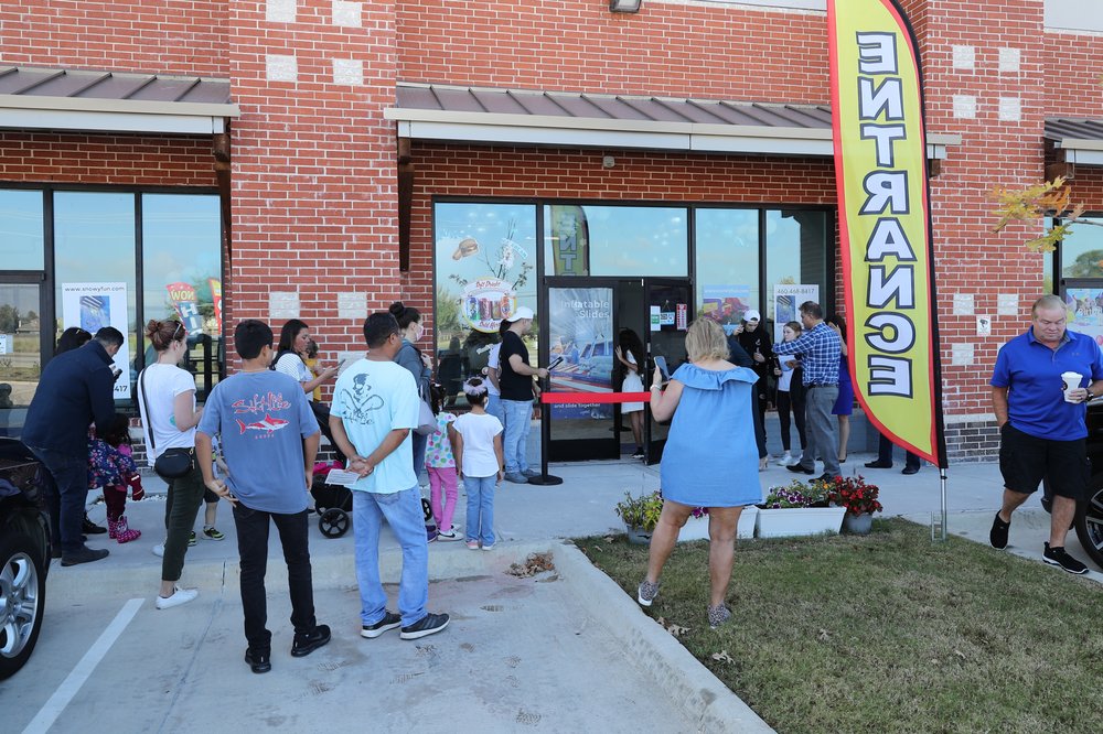 Snowy Fun, Little Elm Roadtrippers