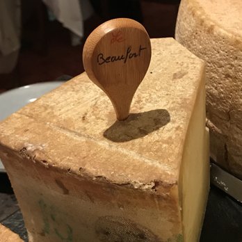 La Ciboulette - Do NOT miss out on this cheese. The best of my life! - Restaurants Near Me - Annecy, 74