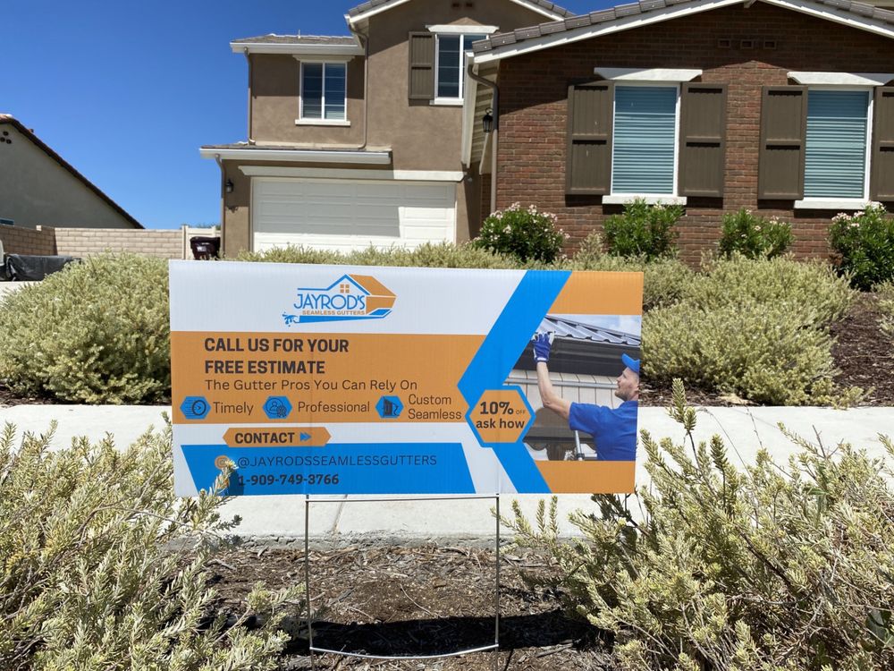 Slide of Jayrods Seamless Gutters