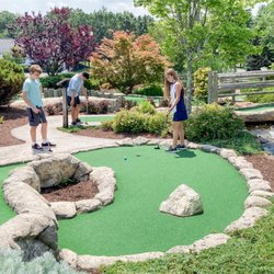 Mini Links at LaBelle Winery