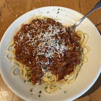 Olive Garden Italian Restaurant - Spicy meat with angel hair - Italian Near Me - Waco, Texas