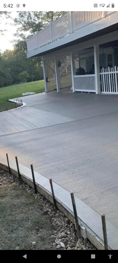 Slide of Ulloa Family Paving & Concrete