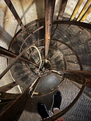 Diamond Head State Monument by null