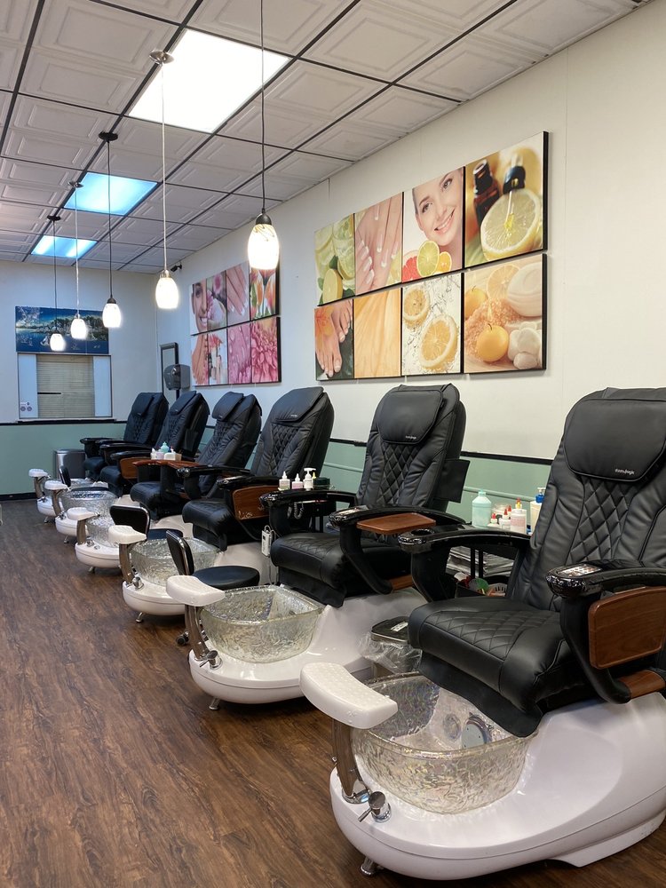 PARIS NAILS Updated June 2024 16 Photos & 14 Reviews 4240 E 9