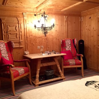 Tradition Julen Hotel - Room 202 is magical - Hotels Near Me - Zermatt, VS