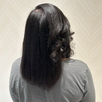 Lisa Smilez - Nov 24 - Hair Stylists Near Me - Raleigh, North Carolina