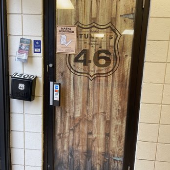 Stumpy's Hatchet House - Fairfield - Axe Throwing Near Me - Fairfield, New Jersey