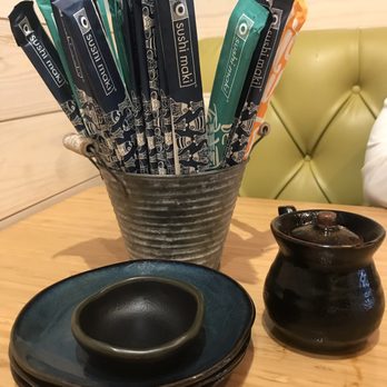 Sushi Maki - Coconut Grove - table essentials - Sushi Bars Near Me - Miami, Florida Sushi Maki - Coconut Grove - table essentials - Sushi Bars Near Me - Miami, Florida