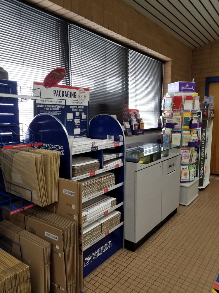 US POST OFFICE Updated September 2024 22 Photos & 14 Reviews 35 W