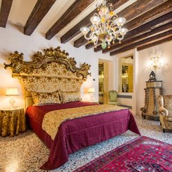 Ca' Granda - Master Bedroom - Rezzonico Apartment