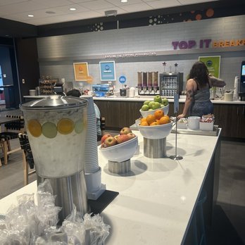 Tru by Hilton Miami West Brickell - Breakfast Bar - Hotels Near Me - Miami, Florida