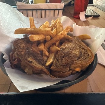 Easy G Sports Grill - Ruben Sandwich & fries - Sports Bars Near Me - Concordia, Kansas Easy G Sports Grill - Ruben Sandwich & fries - Sports Bars Near Me - Concordia, Kansas