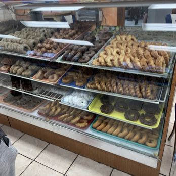 Gibson's Donuts - Excellent selection of donuts. - Donuts Near Me - Memphis, Tennessee