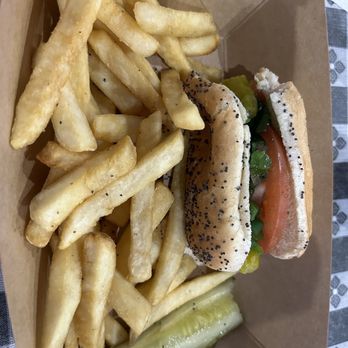 Wiseguys A Chicago Eatery - Round Rock - Chicago Dog - Hot Dogs Near Me - Round Rock, Texas